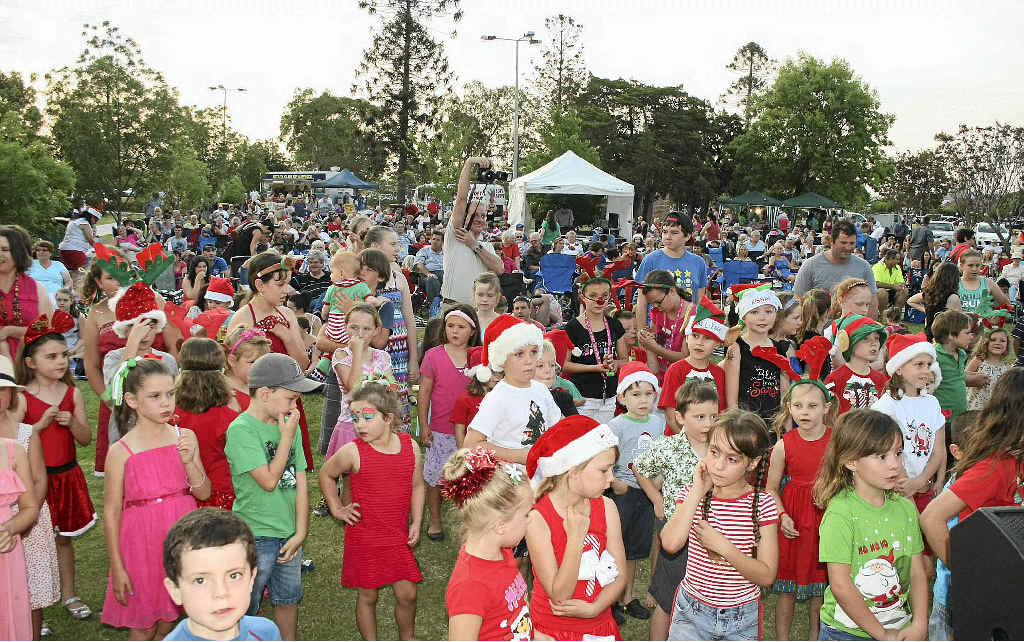Huge crowd turns out for the 2012 Carols By Candlelight. Huge crowd turns out for the 2012 Carols By Candlelight.